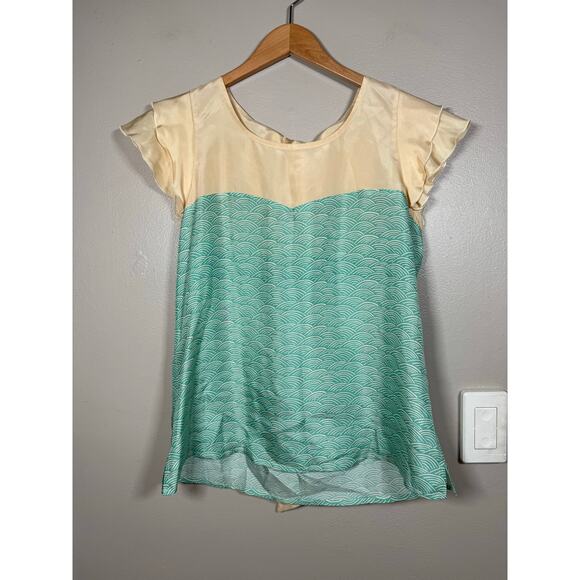 NWOT Metiseko Silk Flutter Sleeve Blouse size M $150 - Picture 2 of 9